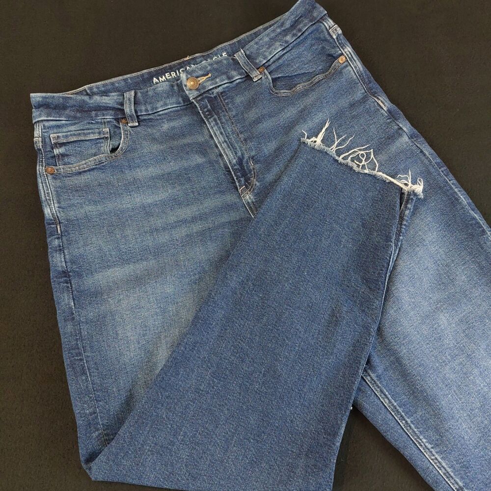 American Eagle Curvy Mom Stretch Jeans Sz 14 (Fit 35x27) Blue High Rise Raw Hem